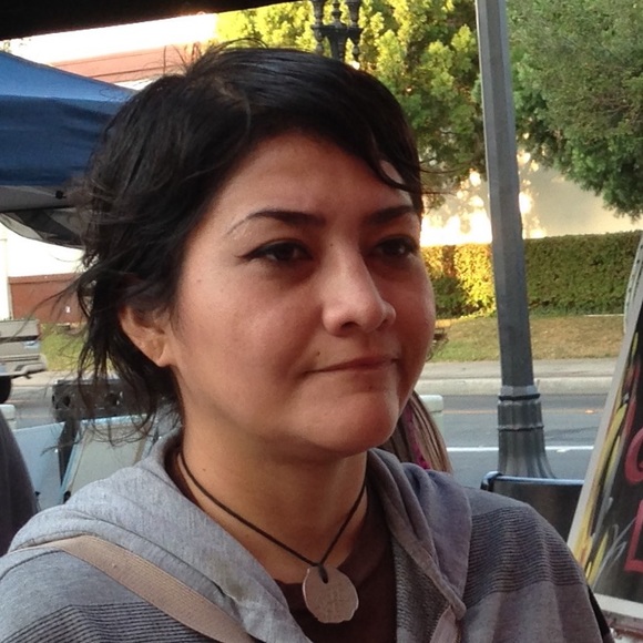 Meet your Posher, Valerie - Picture 1 of 1